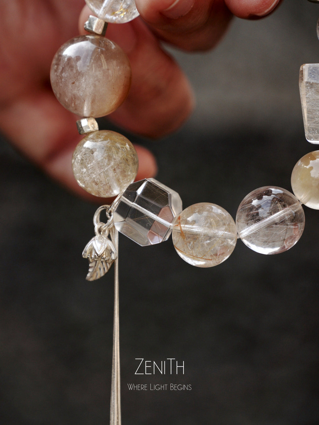 坠花迷|Incanto di Petali Cadenti