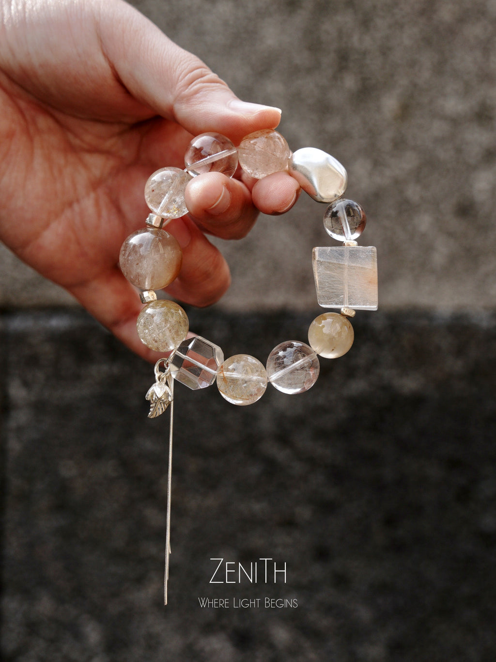 坠花迷|Incanto di Petali Cadenti